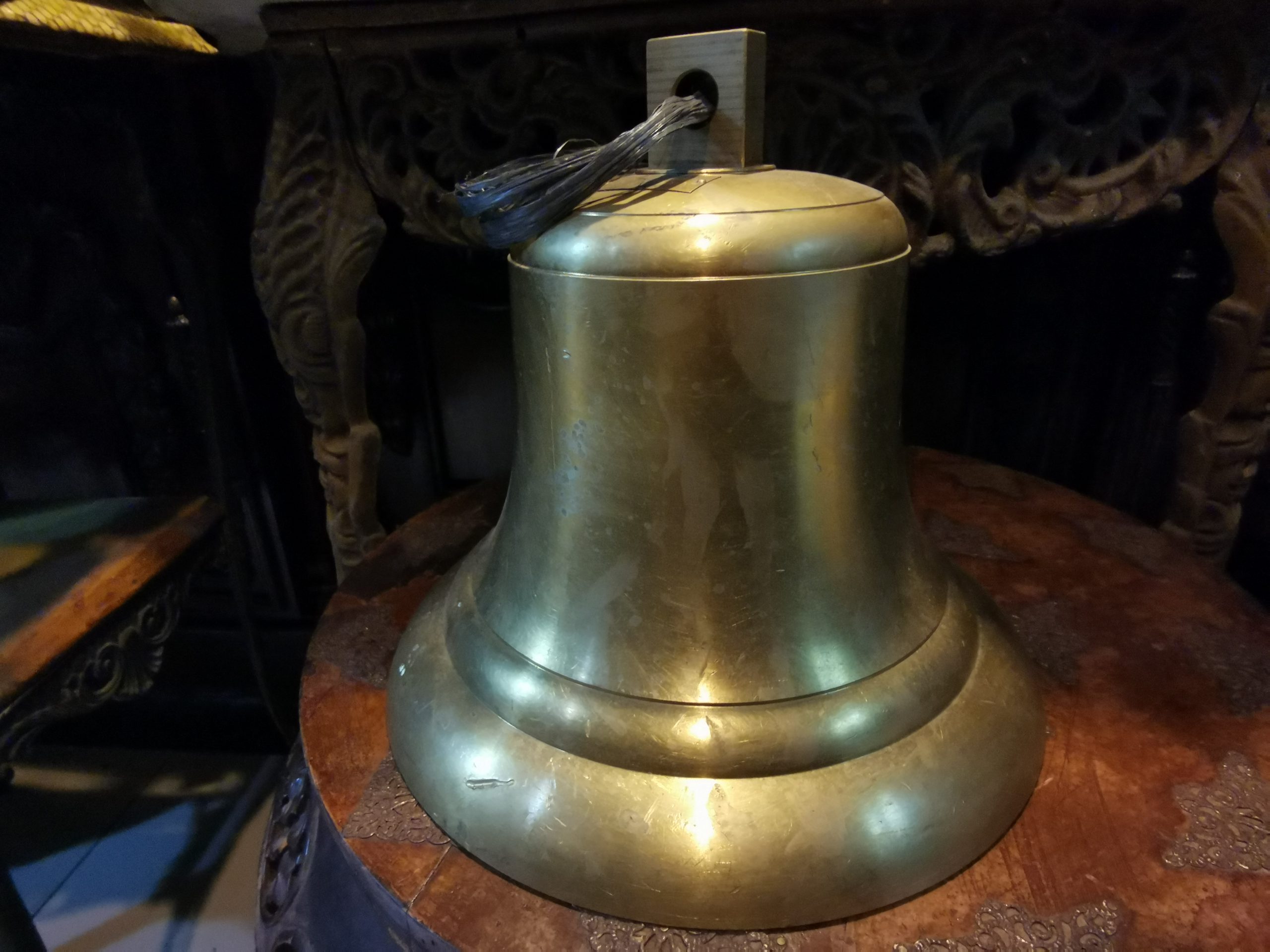 ระฆังทองเหลืองโบราณ งดงาม คลาสสิค หายากมาก ขนาด 35x35m