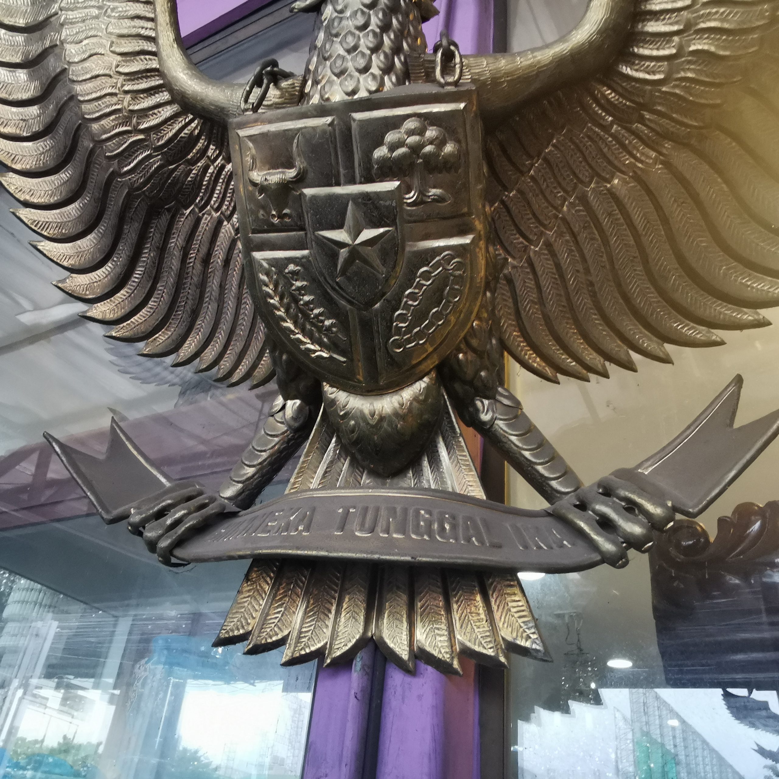 การูด้าทองเหลืองโบราณ งดงาม คลาสสิค หายากมาก ขนาด 60x55cm - Image 2