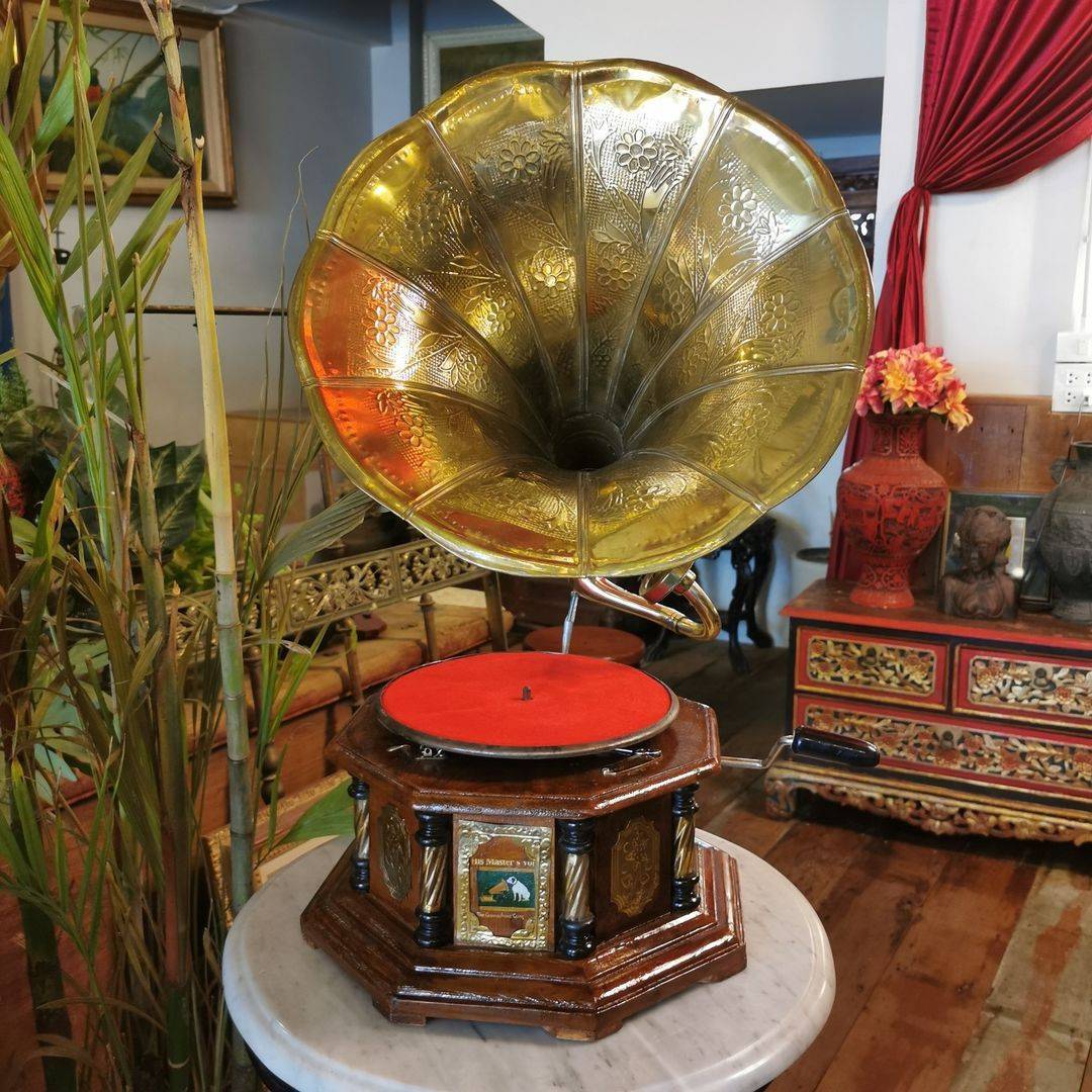 เครื่องเล่นแผ่นเสียงโบราณ เครื่องเล่นแผ่นเสียงวินเทจ คลาสสิค เครื่องเล่นปากแตร  เครื่องใชได้สมบูรณ์ พร้อมฟัง ห้ามพลาด หายากมาก - Image 11