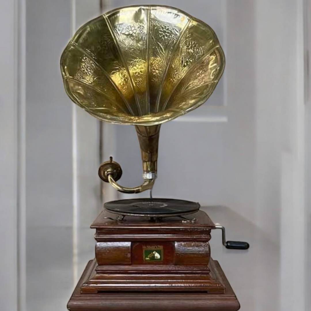 เครื่องเล่นแผ่นเสียงโบราณ เครื่องเล่นแผ่นเสียงวินเทจ คลาสสิค เครื่องเล่นปากแตร  เครื่องใชได้สมบูรณ์ พร้อมฟัง ห้ามพลาด หายากมาก - Image 13