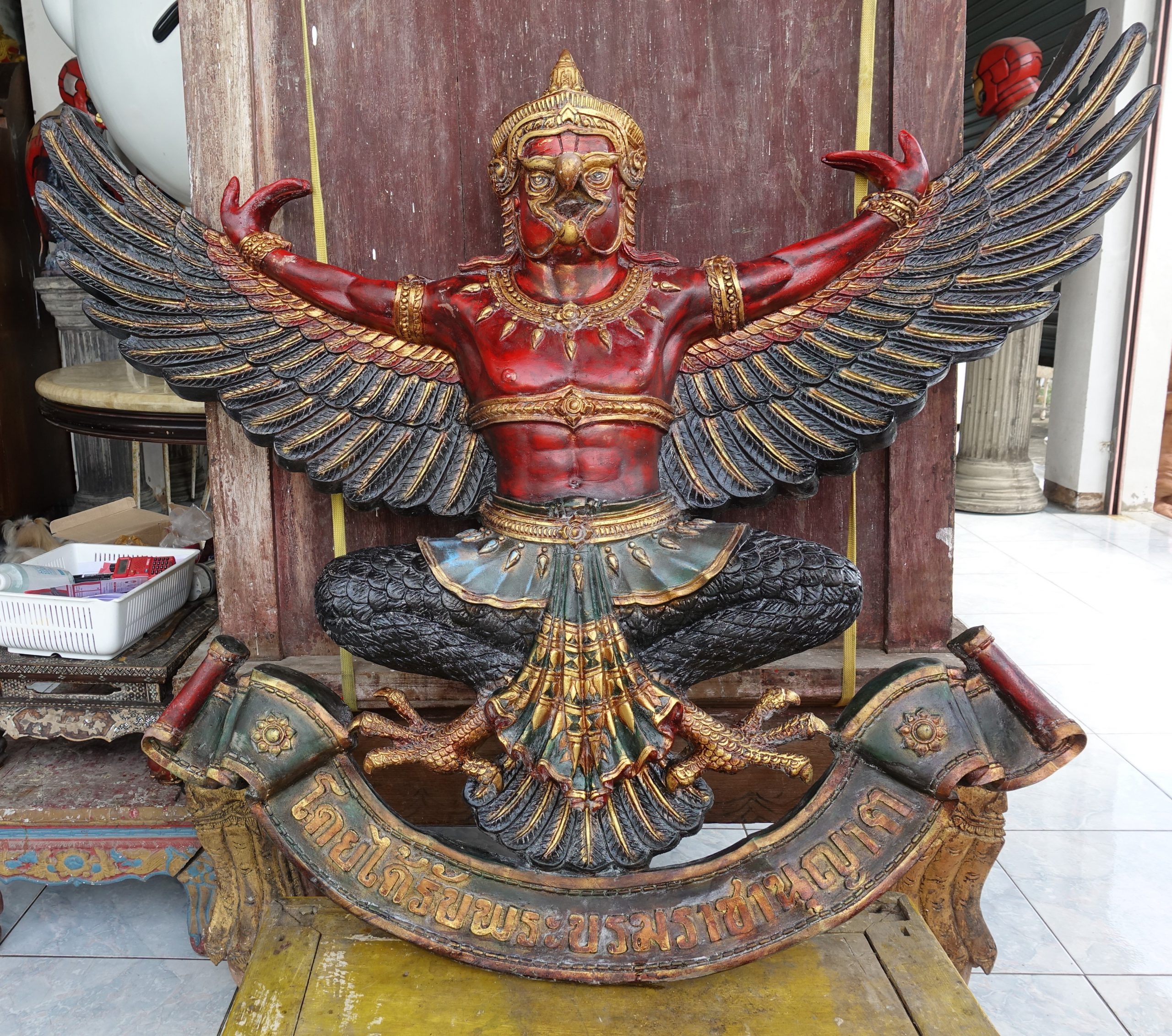 พญาครุฑ พุทธคุณมหาอำนาจ ร่ำรวยกิจการ เนื้อไฟเบอร์ ปีกกว้าง 120 ซม สูง 105ซม.