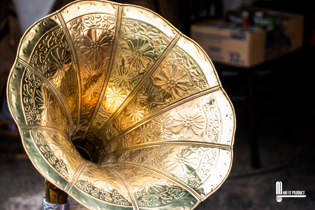 เครื่องเล่นแผ่นเสียงโบราณ เครื่องเล่นแผ่นเสียงวินเทจ คลาสสิค เครื่องเล่นปากแตร เครื่องใชได้สมบูรณ์ พร้อมฟัง ห้ามพลาด หายากมาก