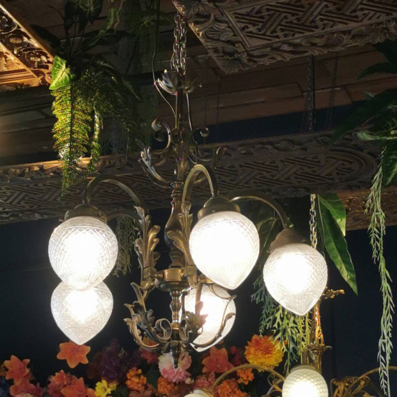 แชนเดอร์เลีย  โคมไฟระย้าแบบโบราณ  สุดคลาสสิค มีรสนิยม ระดับ แอนทีค - Image 4