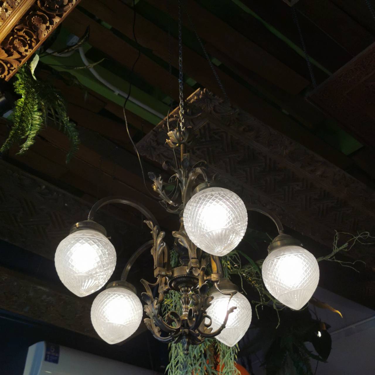 แชนเดอร์เลีย  โคมไฟระย้าแบบโบราณ  สุดคลาสสิค มีรสนิยม ระดับ แอนทีค - Image 6