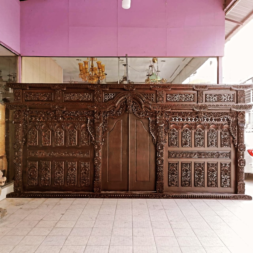 ซุ้มประตูไม้สักโบราณ ร้อยปี ประตูโบราณ ประตูไม้สักโบราณ สุดคลาสสิค แต่งบ้านแต่งร้านให้มีคุณค่า - Image 3