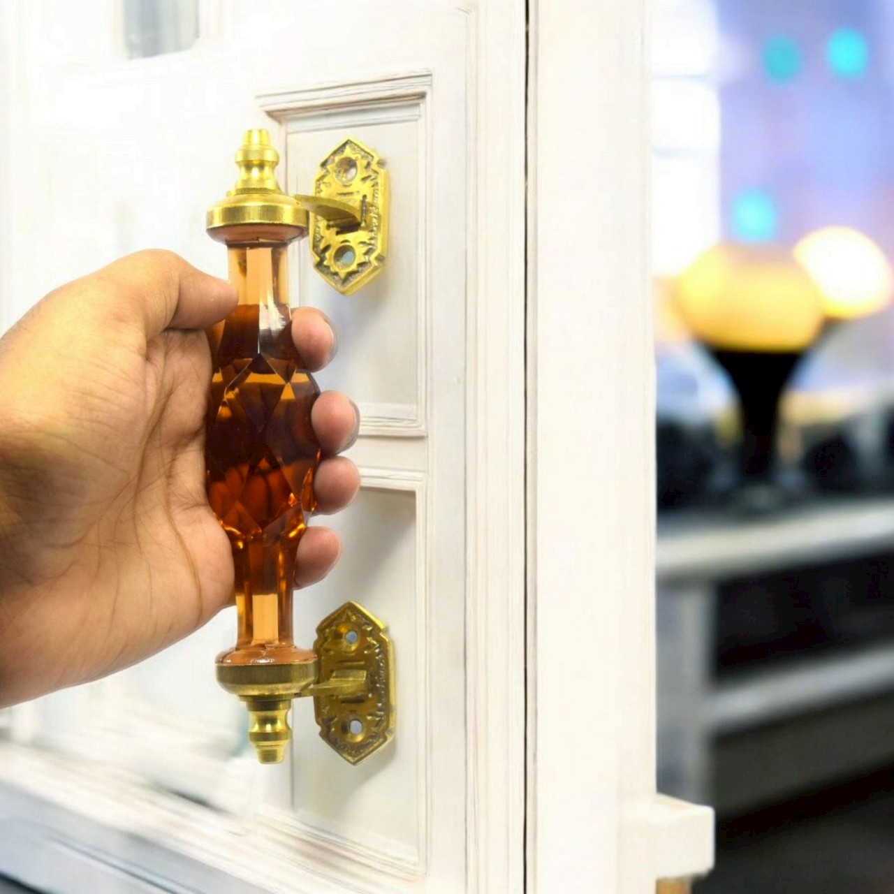 มือจับประตูวินเทจ แก้วเจียระไน ฐานทองเหลือง งานเก่าสไตล์ยุโรป ขนาด 6" สีชา